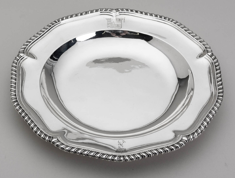 Leopard Antiques Georgian Sterling Silver Dinner Plate Dish